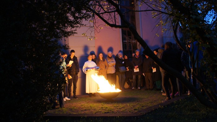 Osternachtfeier an der Alten Dorfkirche Zehlendorf