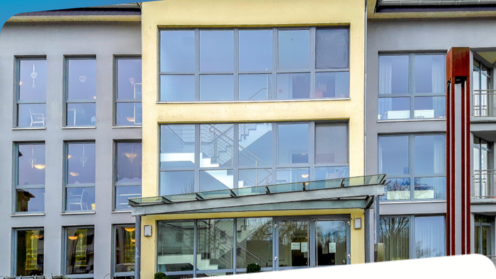 Das Bild zeigt das Lutherhaus von aueßen.