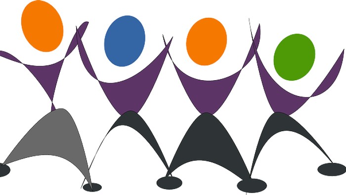 Vier stilisierte Figuren mit bunten Köpfen und violetten Armen stehen fröhlich auf grauen Bögen.