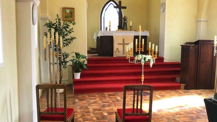 Innenraum der Friedhofskapelle in der Spechtstraße in Falkensee