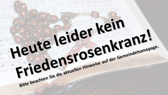 Das Bild zeigt eine Werbung für eine Ferienwohnungsseite mit einem Haus und einem Baum.