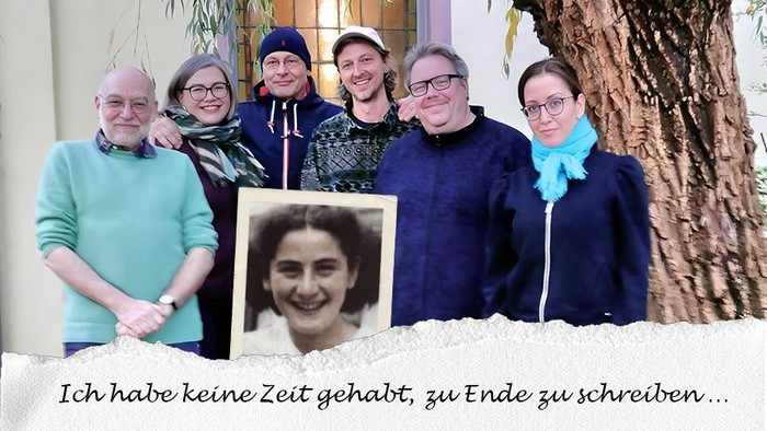 Aviv Weinberg und Z’lil schel Bet Haskala-Ensemble, Foto Selma Merbaum mit Text 