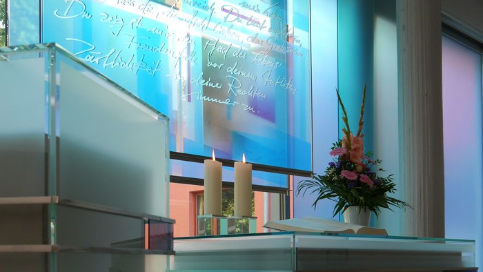 DSH Glaswand mit Spruch aus Ps. 16,8bff