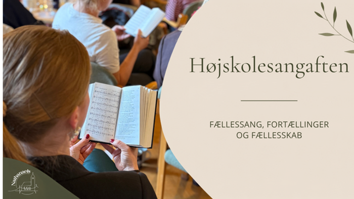 En rolig korøvelse med mennesker, der synger fra noder under en Højskolesangaften.