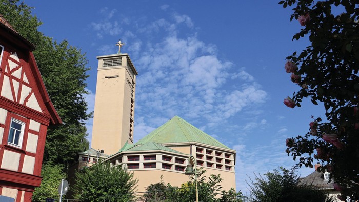 Gustav-Adolf-Kirche außen