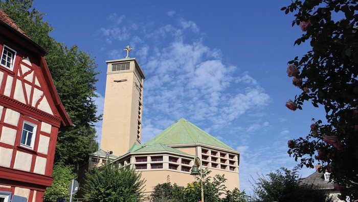 Gustav-Adolf-Kirche außen