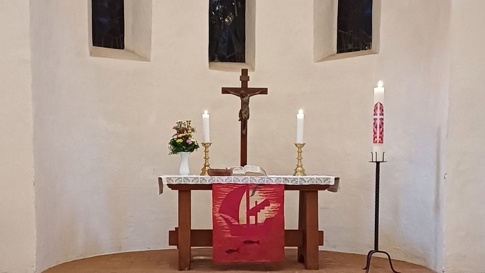 Altar in der Dorfkirche Marienfelde