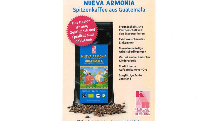Nachhaltige Fair-Trade-Kaffeeverpackung aus Guatemala mit Fokus auf ethische und umweltfreundliche Anbaumethoden.