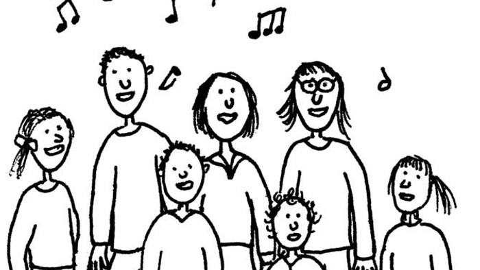 Eine Familie singt fröhlich zusammen.