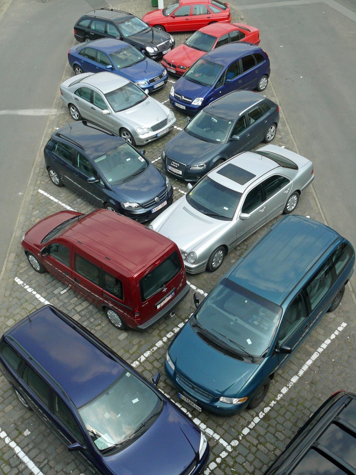 7075_autos_fischgraetmuster_kleiner.jpg