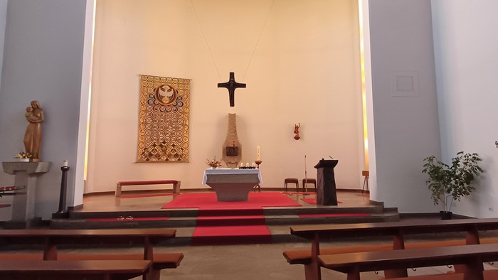 Kirche Maria Königin Innenraum
