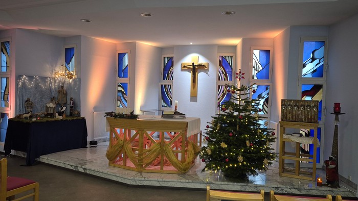 Krankenhauskapelle in der Weihnachtszeit
