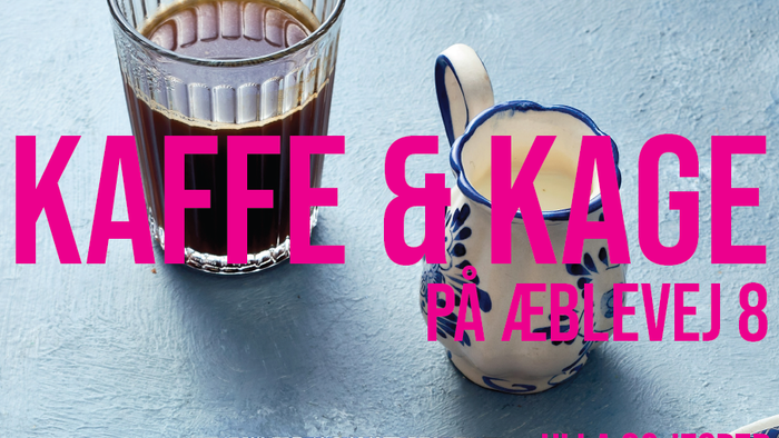 Kaffe & Kage på 8. niveau med ulige kager og kaffe.