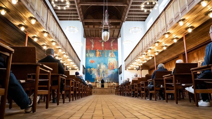 Højmesse i Lindevang Kirke