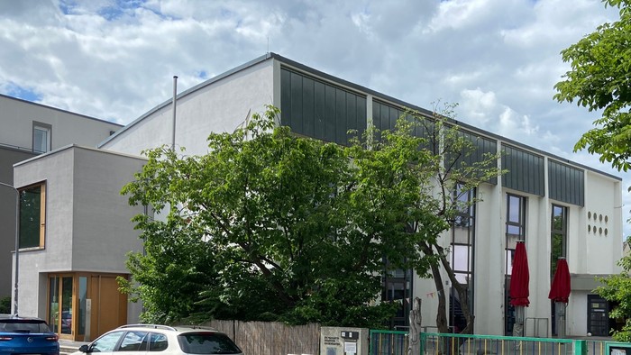 Bild des Gemeindehaus der Hanna-Gemeinde in Frankfurt Eckenheim in der Feldscheidenstraße.