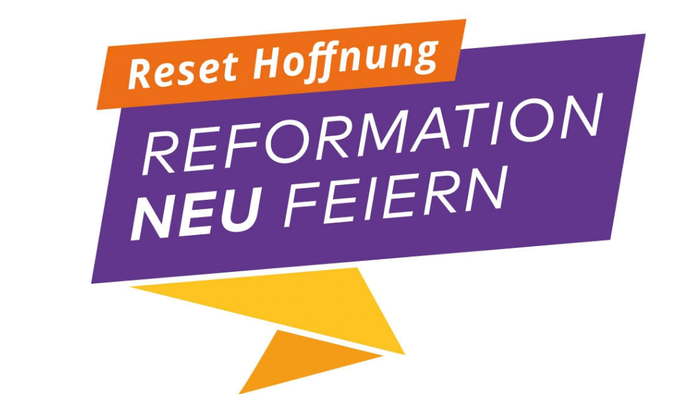 Plakat zur Ankündigung eines Reformationsfestgottesdienstes mit Gemeindeinformationen und Anmeldung per QR-Code am 31. Oktober 2026.