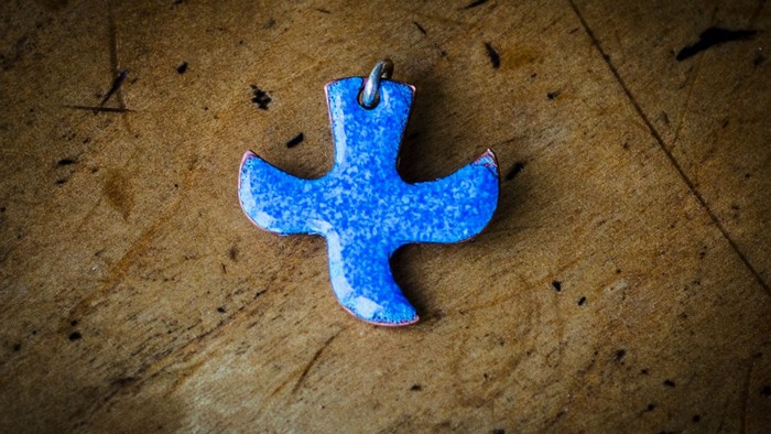 Taize Kreuz in blauer Farbe