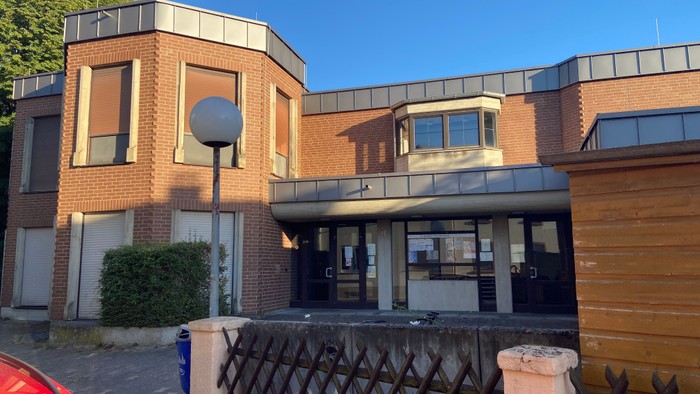 Foto vom Eingang des Gemeindehauses Herz-Jesu in Eckenheim