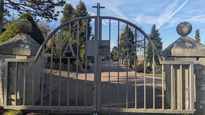 Florenberg Eingangstor zum Fiedhof