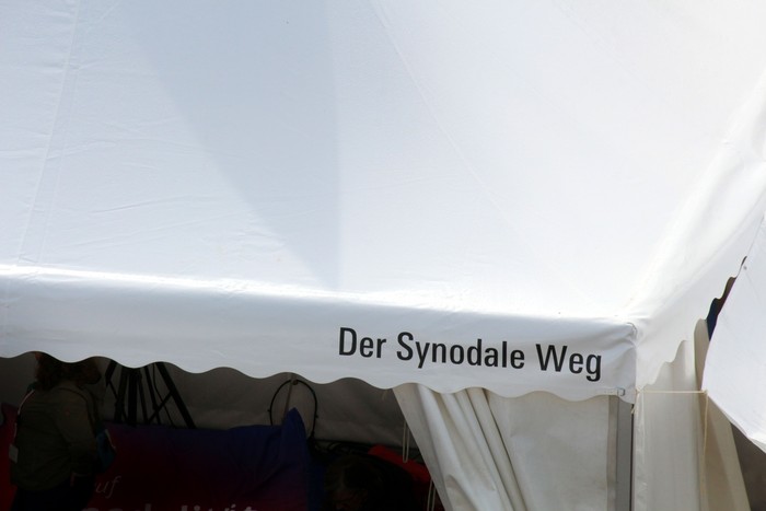 0021_synodaler_weg_by_peter_weidemann_pfarrbriefservice.jpg