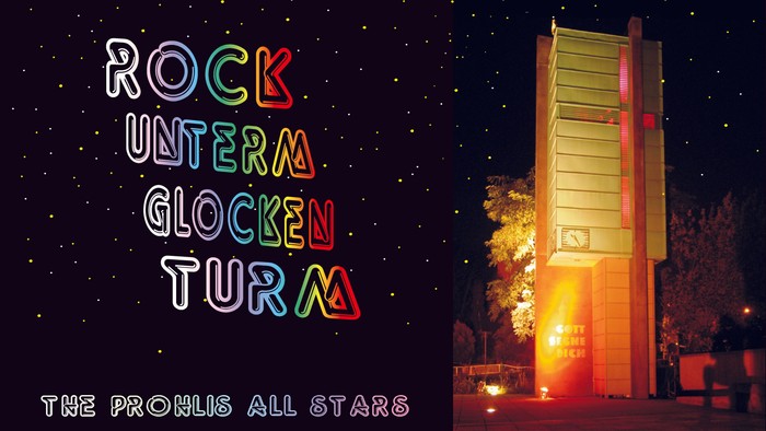 Ein neonbeleuchtetes Schild zeigt „Rock Unterm Glocken Turm“ mit einem leuchtenden Turm und einem sternenklaren Nachthimmel im Hintergrund.
