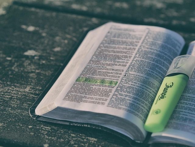 pexels-bible-1867195_640.jpg