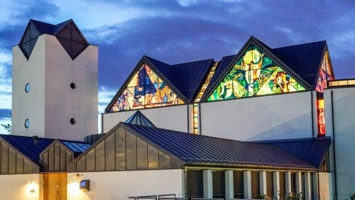 Vejleå Kirke i mørket