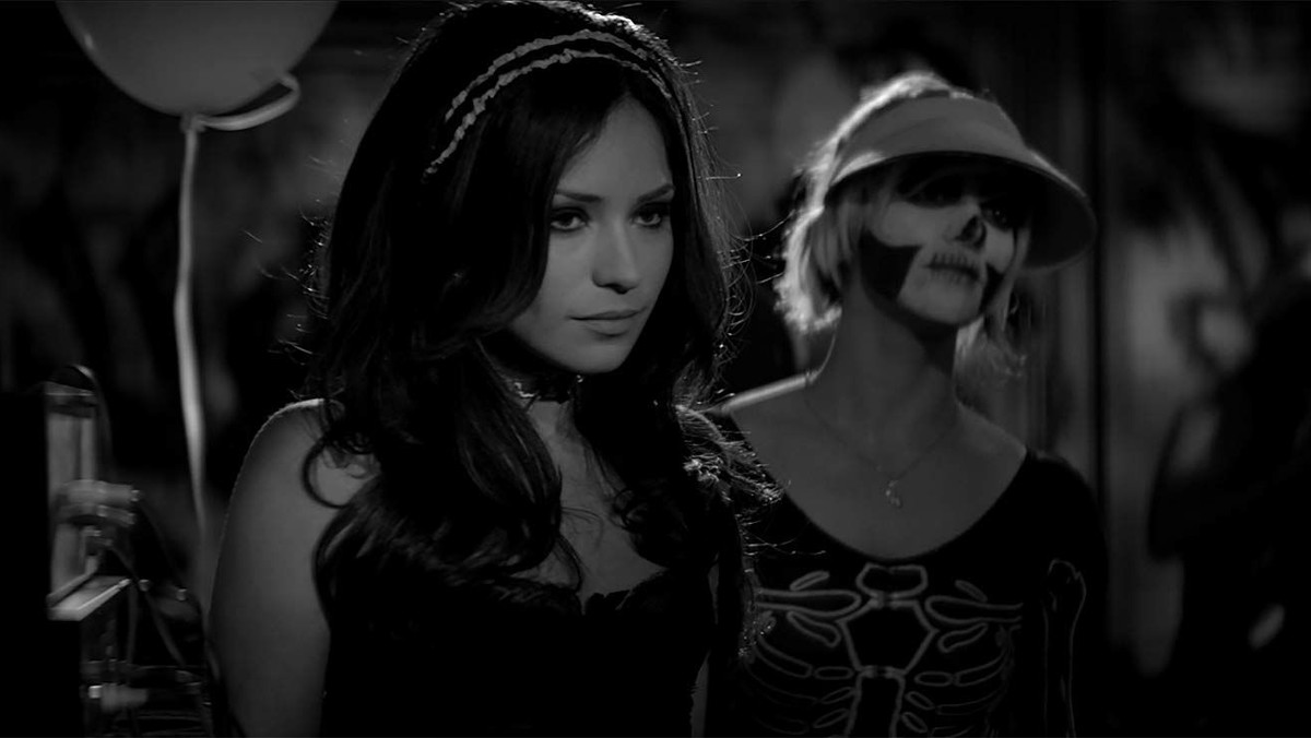 PP - A Girl Walks Home Alone at Night (18) 101 Mins (subtitled)