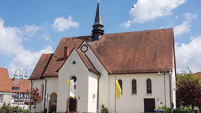 Kirche St. Peter in Mernes