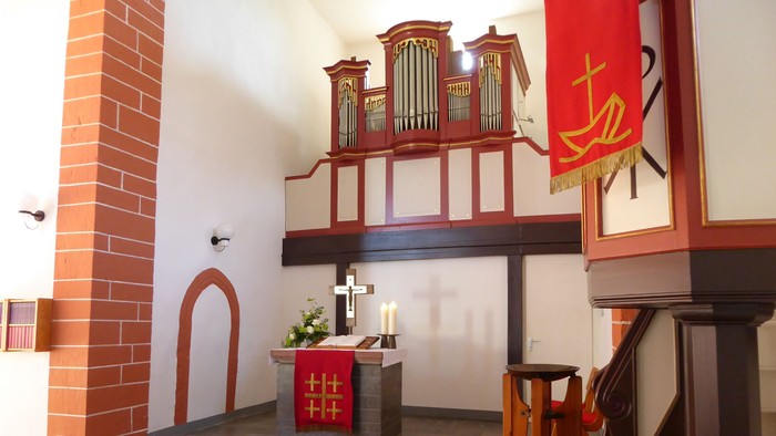 Ev. Kirche Queckborn, Altarraum