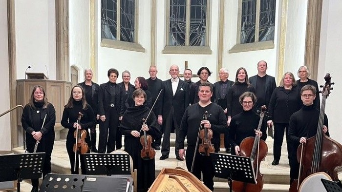 Musizierende des Chors Rondo Vocale in der Bartholomäuskirche Brackwede.