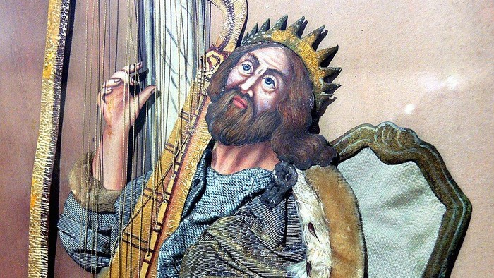 Foto eines Applikationsbild um 1770: König David spielt Harfe
