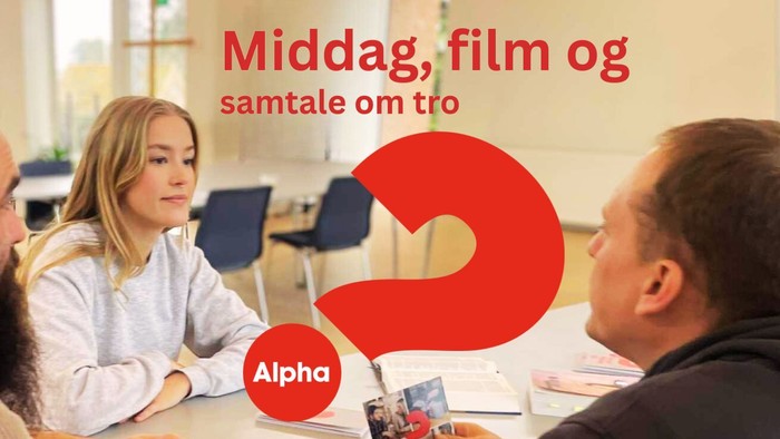 Gruppe, der diskuterer, mens de ser en film i frokostpausen, med reklametekst om Alpha og et spørgsmålstegn.