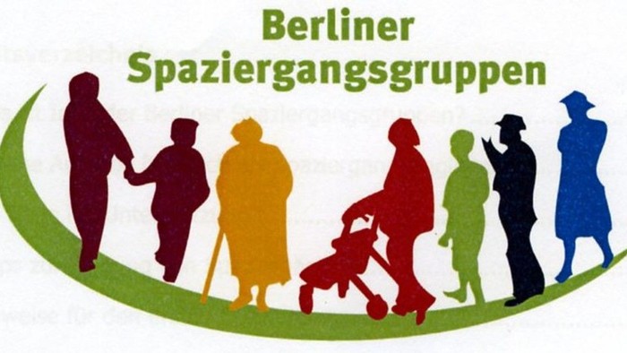 Schatten verschiedener Menschen. Eine Person mit Stock,, eine mit Rolator sind auch dabei. Darüber der Titel