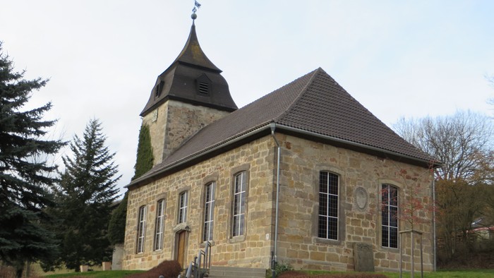 Außenansicht der Martinskirche in Elbenberg von Südosten. 