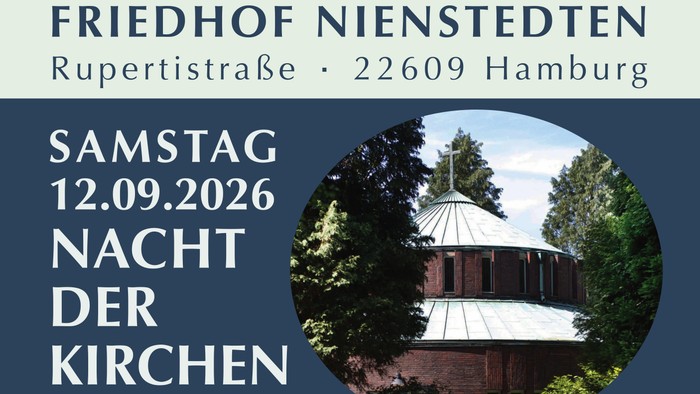 Veranstaltungsflyer für die „Nacht der Kirchen“ auf dem Friedhof Nienstedten in Hamburg mit Führungen und Andachten in der Kapelle.