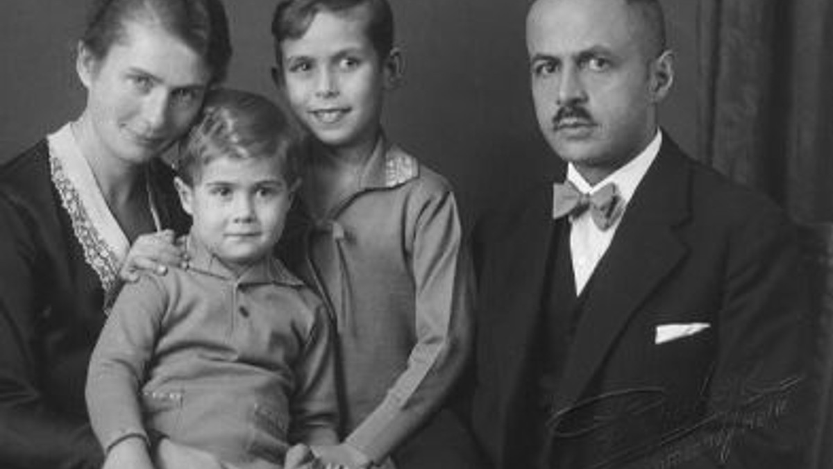 Gailus_Weissler_Familienfoto_Intro.jpg