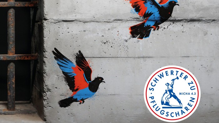Plakat zur Förderung mutigen Widerstands mit Vögeln und einem Logo für eine Friedenskampagne, das deutschen Text und eine Website enthält.