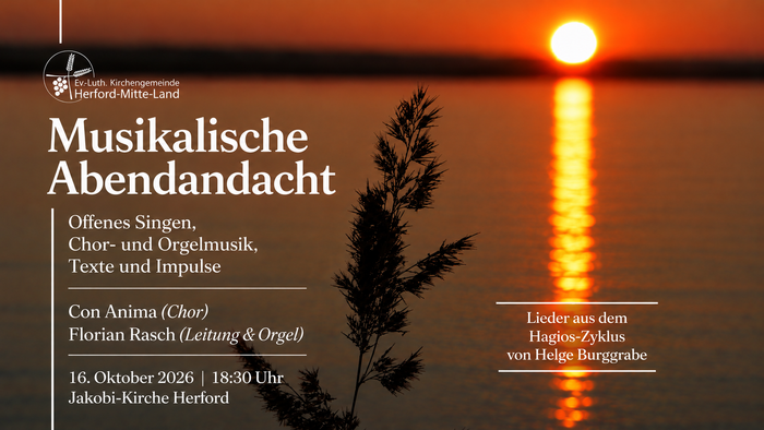 Abendmusikgottesdienst mit Chor, Orgel und gemeinsamem Singen bei Sonnenuntergang am Wasser.