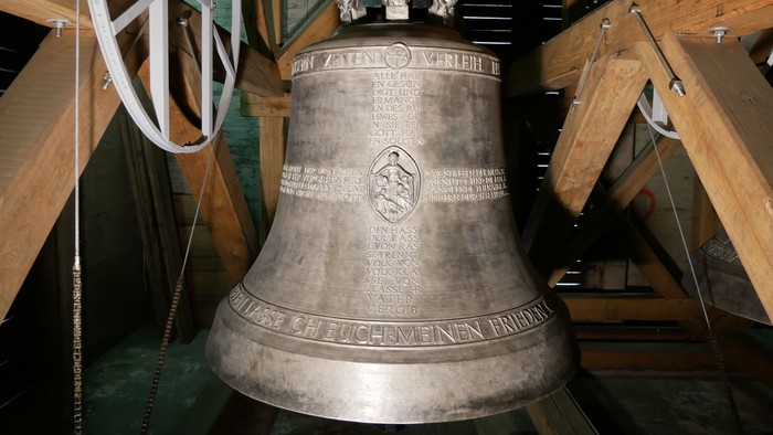 Eine der Bronzeglocken aus dem Seesener Glockenturm