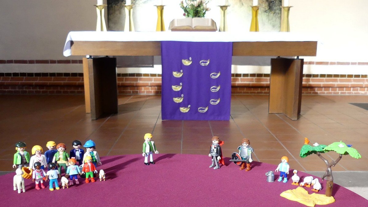 Kindergottesdienst im Video: Gott hat alle Menschen lieb!