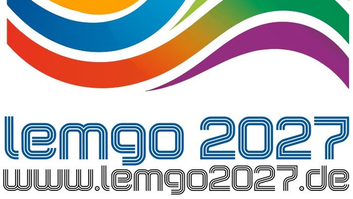 Logo für Lemgo 2027 mit bunten Wellen, QR-Code und der Website www.lemgo2027.de für eine bevorstehende Veranstaltung.