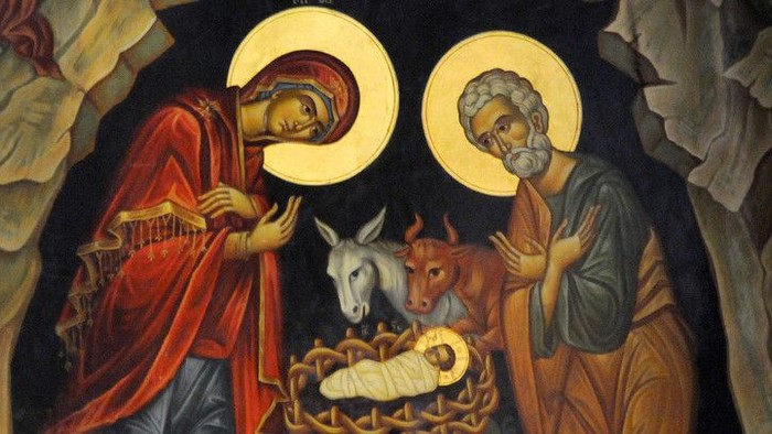 Byzantinsk-stil julekrybbe med Jomfru Maria, Josef og Jesusbarnet sammen med dyr i stalden.