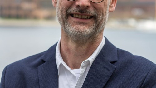 Højskoleaften. Foredrag, mad og film