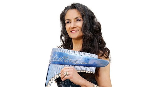 Daniela de Santos - "Die Königin der Kristall-Panflöte" in der Lindenkirche