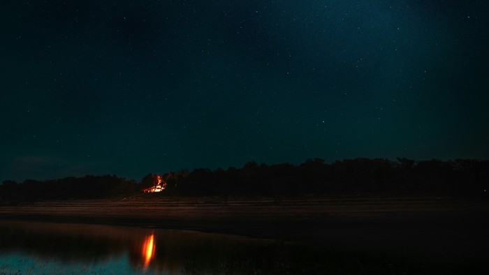 Feuer in der Nacht