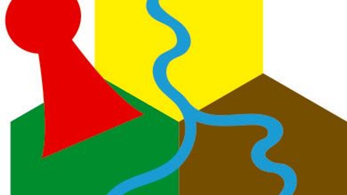 Bunte hexagonale Karte mit einer roten Stecknadel, einem gewundenen blauen Fluss und abwechslungsreichem Gelände in Grün und Braun.