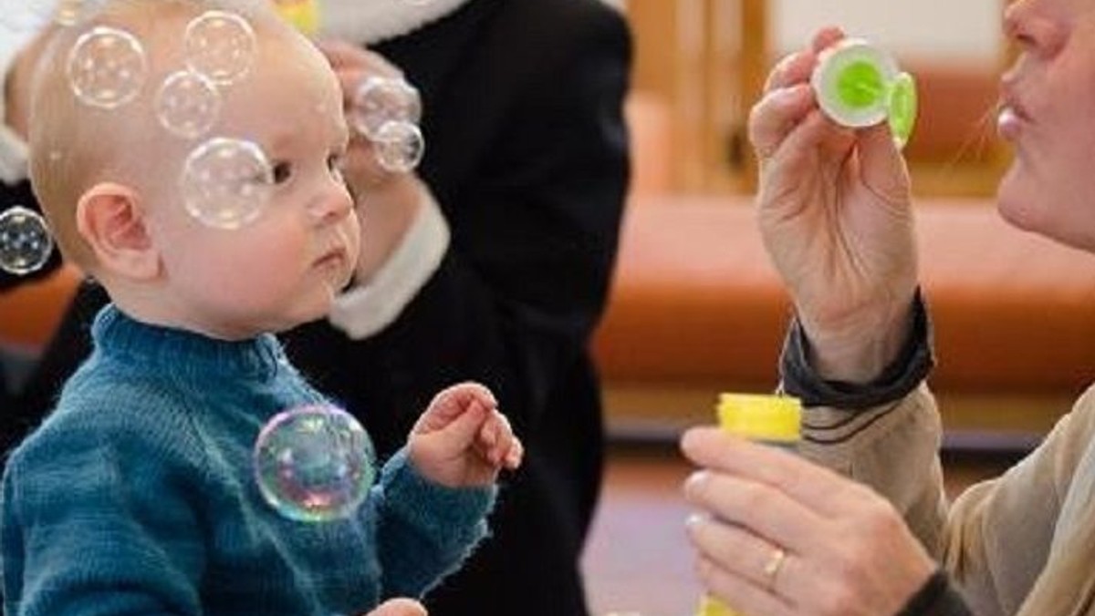 AFLYST! Babygudstjeneste & Café