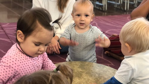 Rytmik og salmer, musikalsk legestue for for 1-6 årige