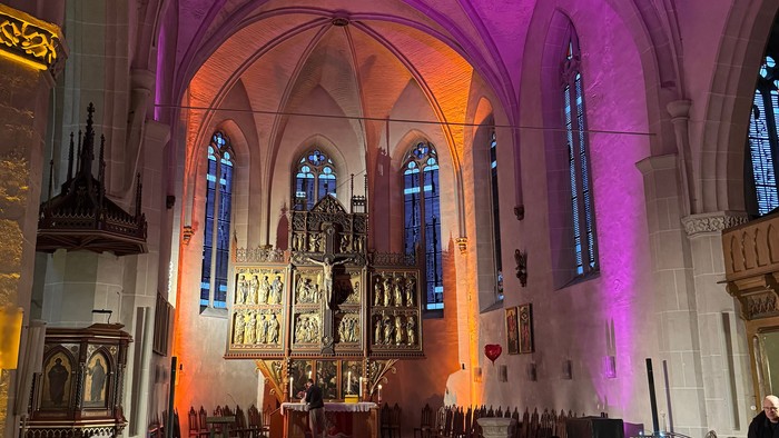 St. Marien-Kirche festlich beleuchtet.